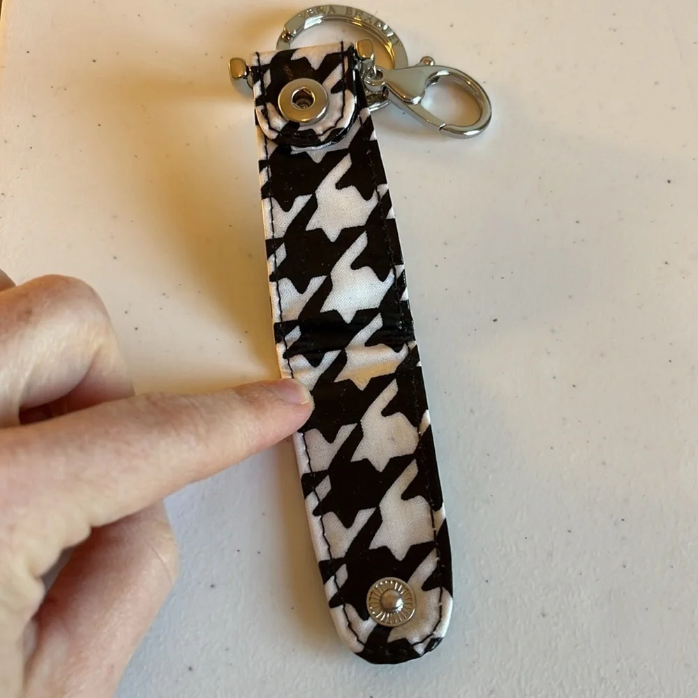 Vera Bradley Keychain Silver-tone Lobster Clip Key Ring Black White Houndstooth